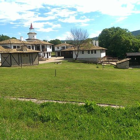Hotel Ethnocomplex Krivini Esterno foto