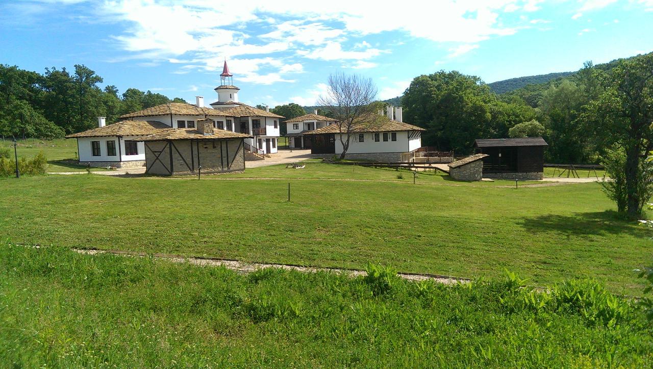 Hotel Ethnocomplex Krivini Esterno foto