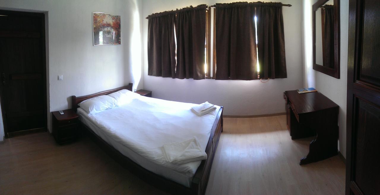 Hotel Ethnocomplex Krivini Esterno foto