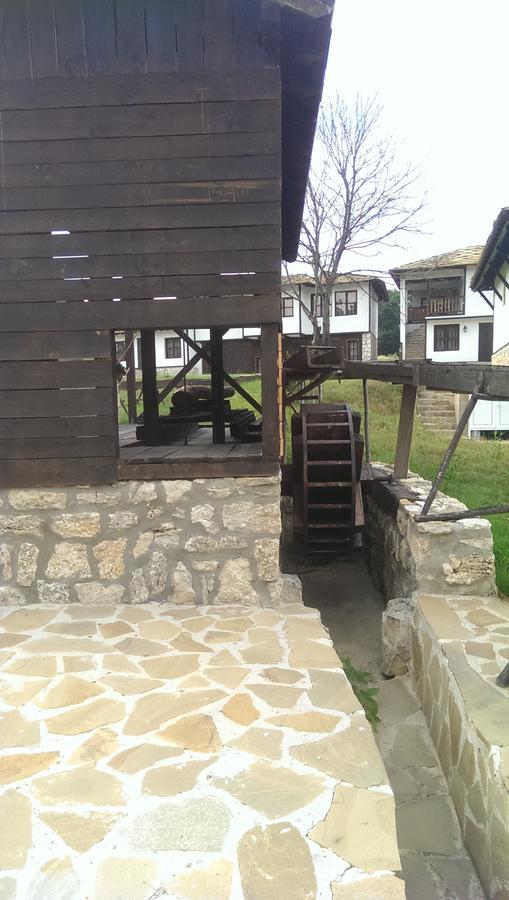 Hotel Ethnocomplex Krivini Esterno foto
